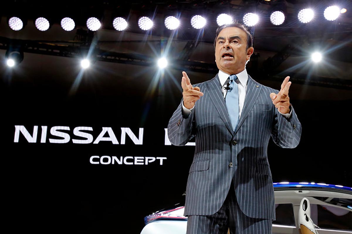 Carlos Ghosn, Executive Who Revived Nissan, Will Step Aside